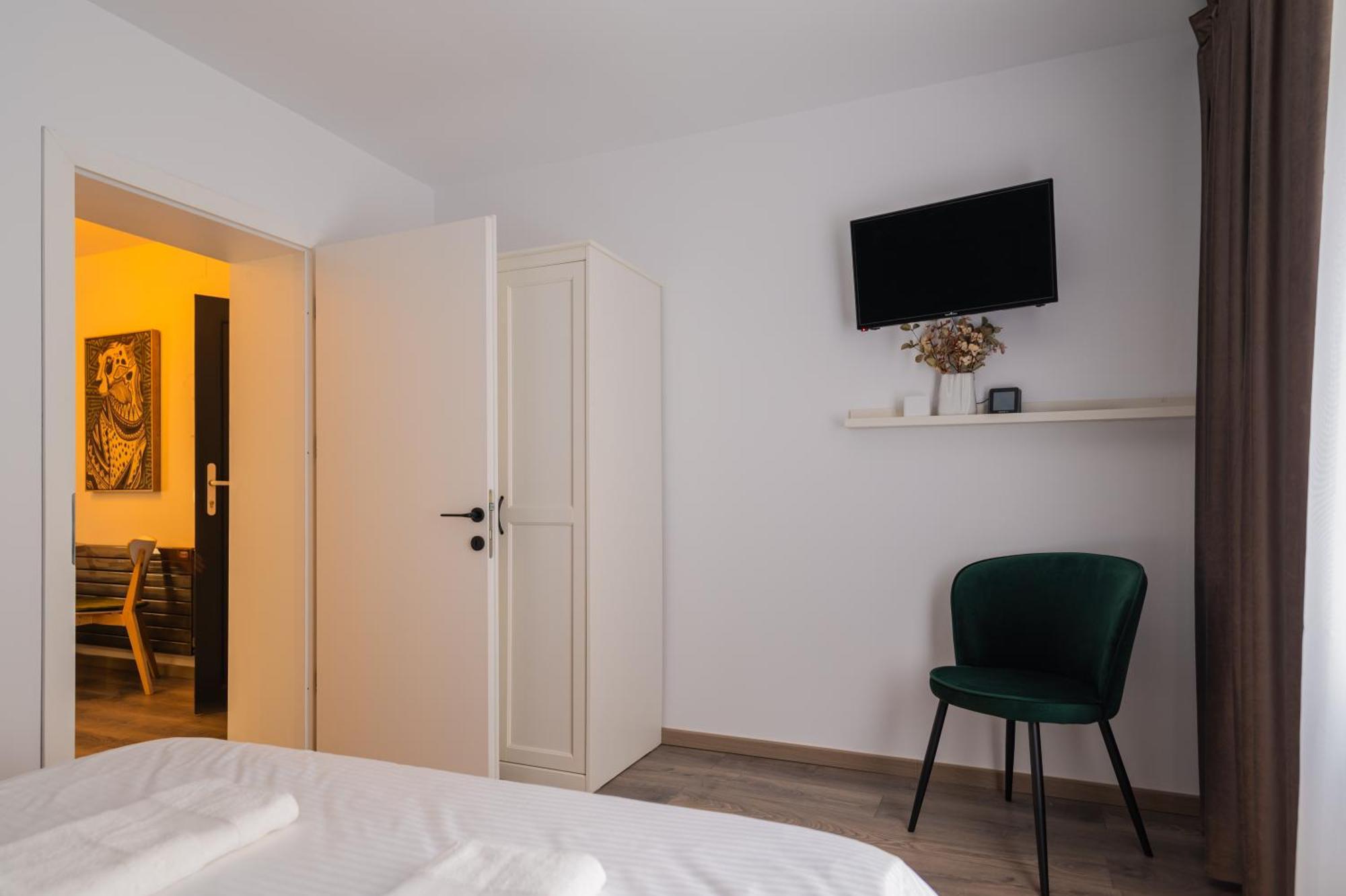 Fun House - Comfortable Stay With Garden And Near Parking Braşov Exterior foto